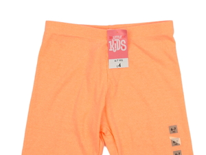 Nové neonově oranžové kraťasy