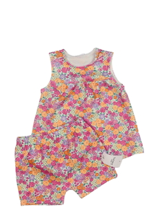 Nové květinové tílko a kraťasy Nutmeg