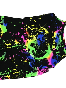 Černý vzorovaný crop top a kraťasy