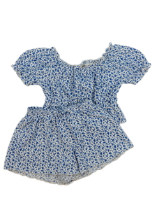 Květinový crop top a kraťasy