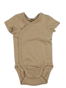 Hnědé body H&M