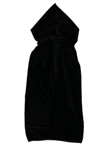 Černý karnevalový plášť