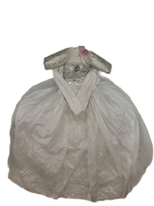 Smetanové karnevalové šaty s vrstvenou obručí 