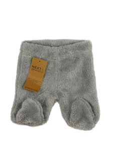 Nové šedé chlupaté capáčky Next