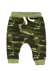 Zelené maskáčové tepláky F&F