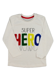 Bílé triko pro superhrdinu 