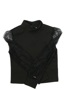 Černé triko s krajkovými rukávy 