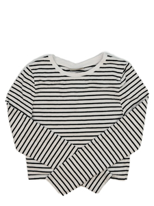 Bílý crop top s černými pruhy