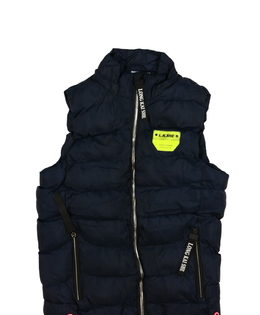 Tmavá prošívaná zimní vesta