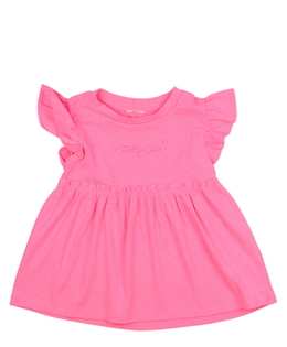 Růžové šaty s volánky a nápisem River Island 