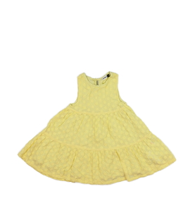 Žluté letní šaty s květinami