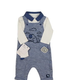 Nové bílé body, modrý overal a ponožky Nutmeg