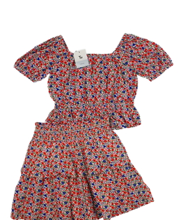 Nový květinový crop top a sukně Tu