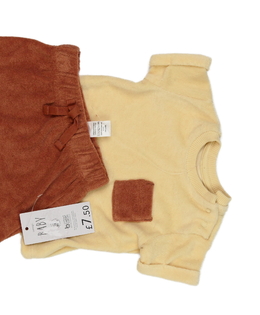 Nové triko a kraťasy George