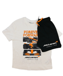 Nové bílé triko a tmavé kraťasy McLaren M&S