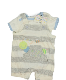 Nové krémové body a overal s housenkou F&F