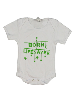 Bílé body se zeleným nápisem 