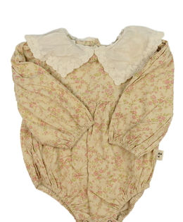 Hnědé květinové body s límečkem 