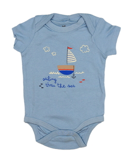 Modré body s plachetnicí 