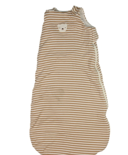 Hnědý pruhovaný spací pytel F&F