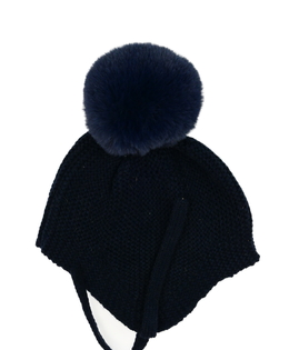 Tmavě modrá čepička 