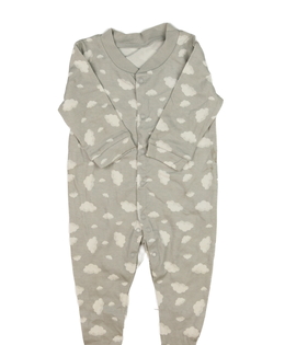 Šedý overal s mráčky 