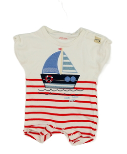 Bílo-červený overal s plachetnicí Next