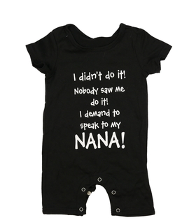 Černý overal s nápisy 