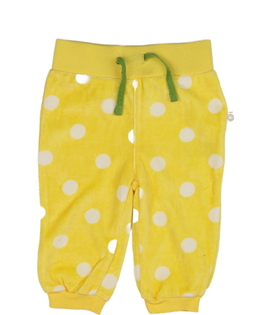 Žluté tepláčky s kolečky