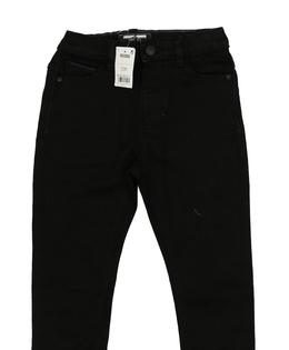 Nové černé rifle Next