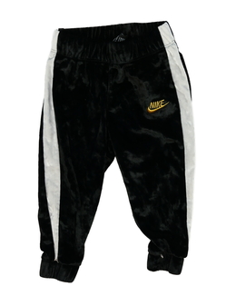 Černo-šedé semišové tepláky Nike 