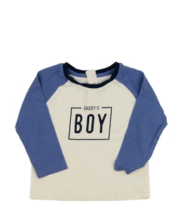 Bílé triko s modrými rukávy