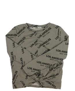 Šedý crop top s nápisy 