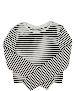 Bílý crop top s černými pruhy