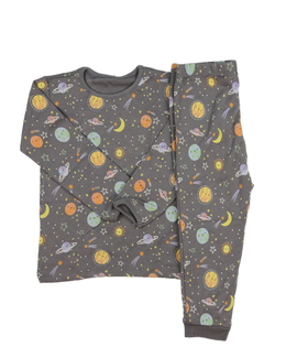 Šedé pyžamo s vesmírným motivem George