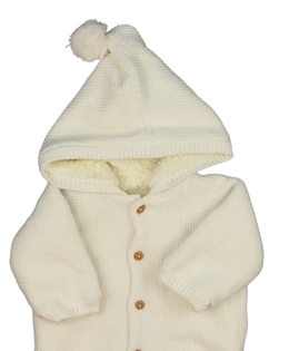 Bílý svetr s beránkovou podšívkou