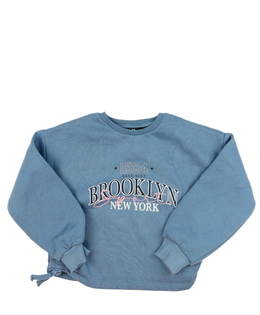 Modrá mikina se stahováním v bocích