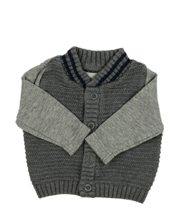 Šedý svetr s mikinovými rukávy 