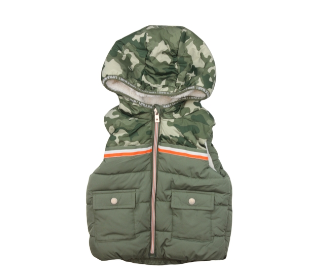 Šedá prošívaná vesta s vnitřním chlupem F&F