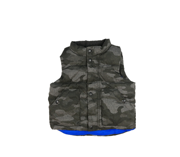 Šedá maskáčová zimní vesta Gap