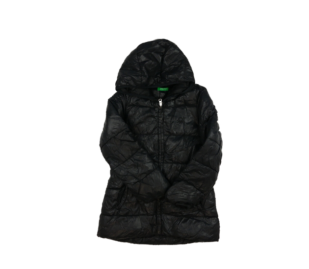 Černý prošívaný zimní kabát Benetton 