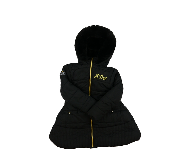 Krásný černý zimní teplý kabát