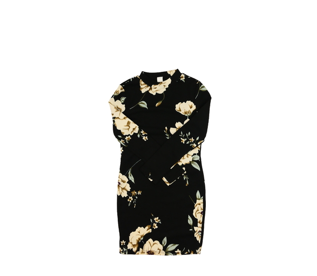 Černé pouzdrové květinové triko 