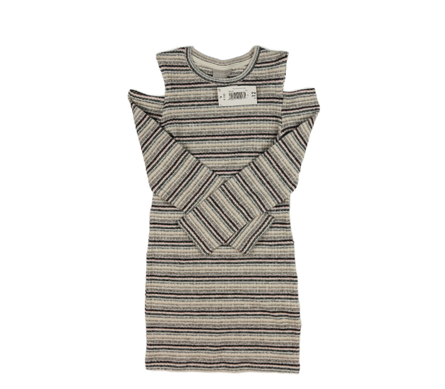 Nové pruhované teplejší šaty s odhalenými rameny 