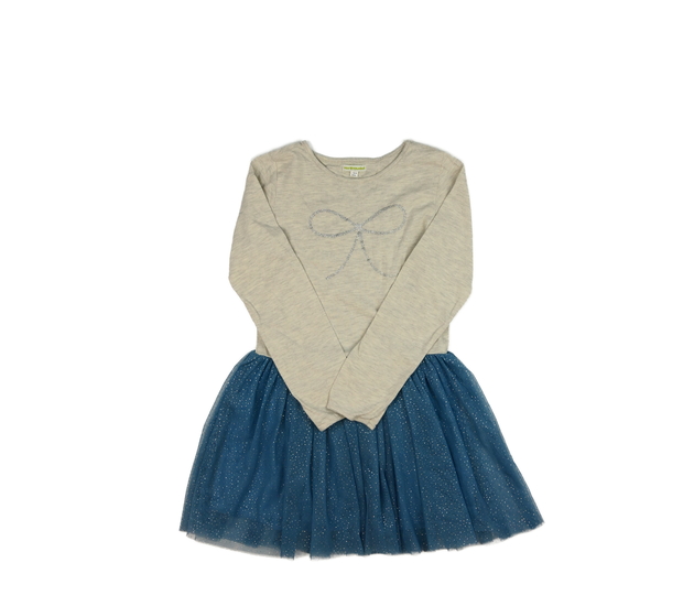 Šedé šaty s modrou tylovou sukní 