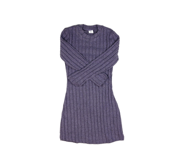 Fialové pouzdrové šaty 