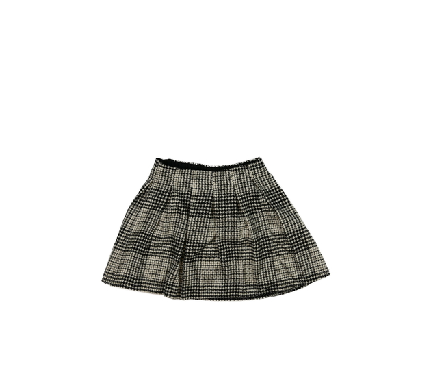 Černo-bílá vzorovaná sukně 