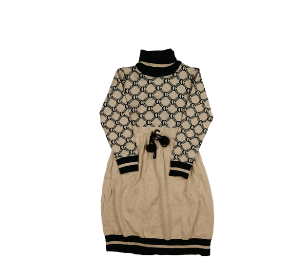 Hnědé pletené teplé šaty 