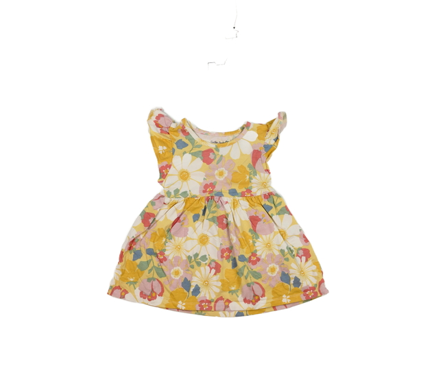 Žluté květinové šaty 