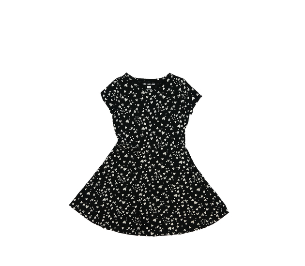 Černé šaty se srdíčky F&F